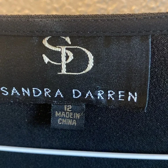 Sandra Darren Black Ruffled 3/4 Sleeve Blouse - Picture 4 of 7